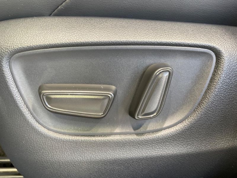 2020 Toyota Harrier 6BA-MXUA80 (UW-6a657bc999da9)[29]