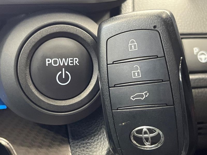 2023 Toyota Prius 6AA-MXWH60 (UW-6a657bd77697e)[23]