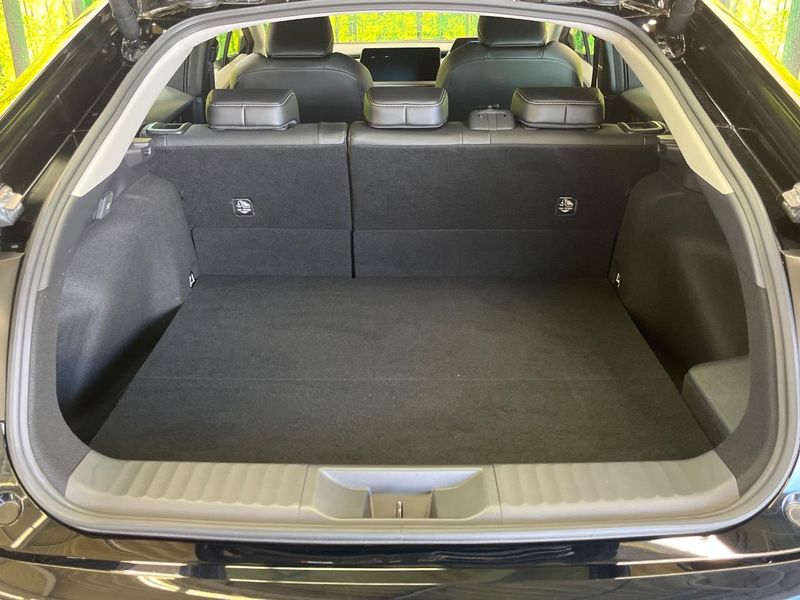 2023 Toyota Prius 6AA-MXWH60 (UW-6a657bd77697e)[8]