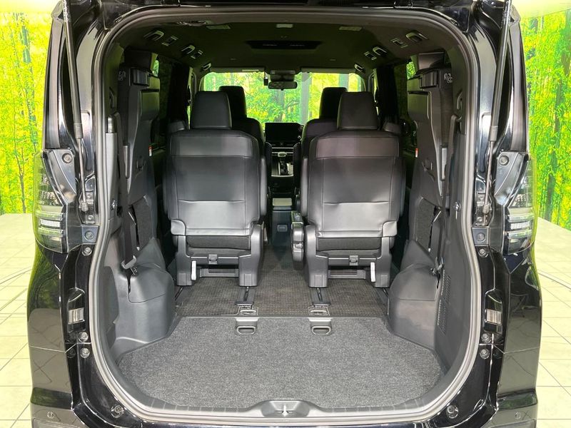 2024 Toyota Voxy 6BA-MZRA90W (UW-6a657be514bd4)[11]