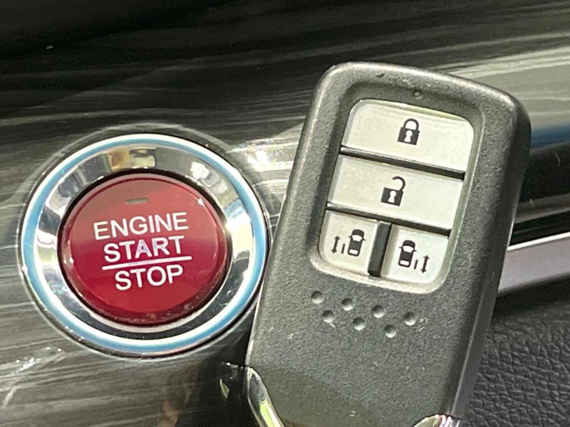2014 Honda Odyssey DBA-RC1 (UW-6a657c12e9ac5)[24]