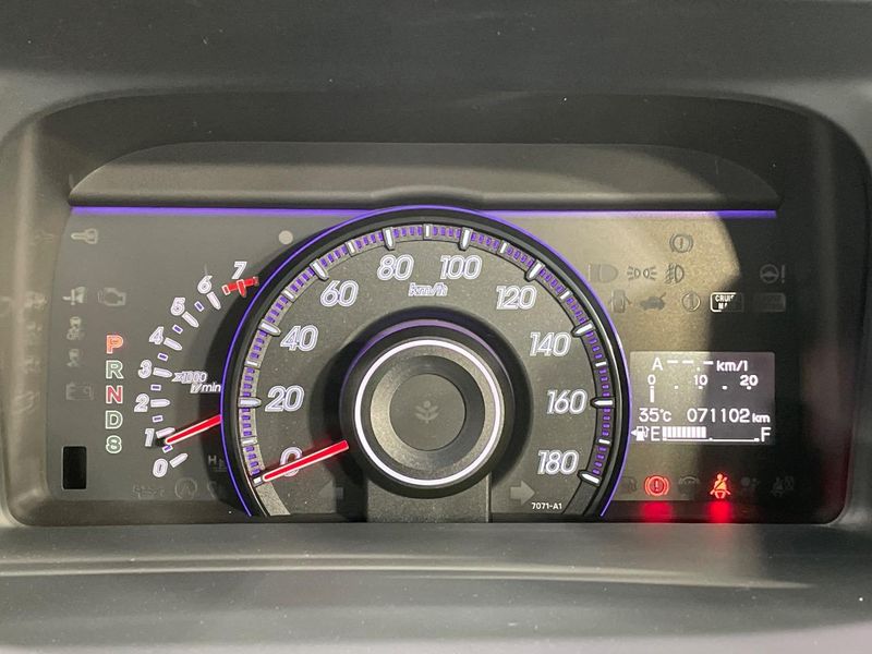 2013 Honda Stepwgn Spada DBA-RK5 (UW-6a657c181f282)[25]