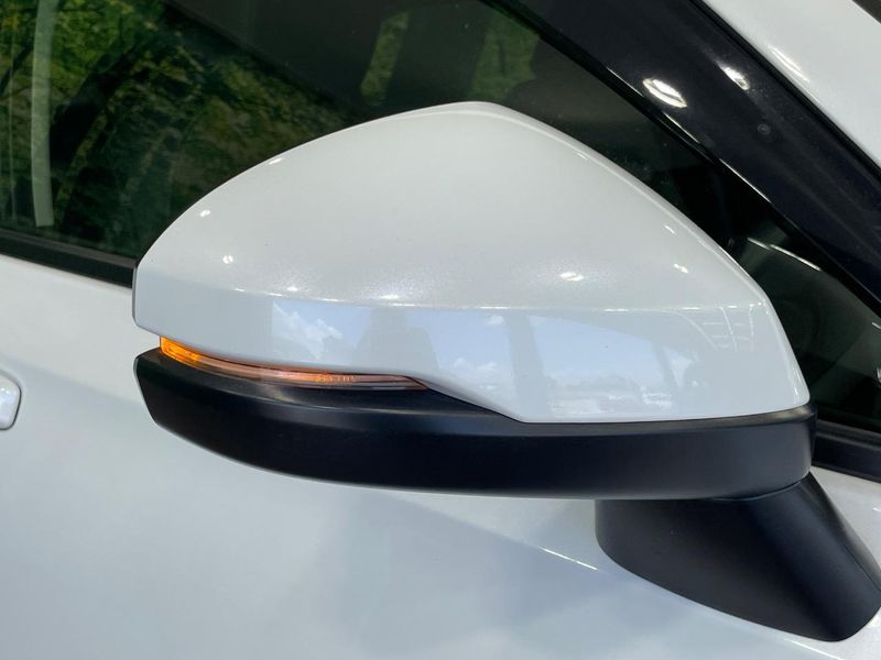 2022 Honda Vezel 6AA-RV5 (UW-6a657c2de08a1)[25]