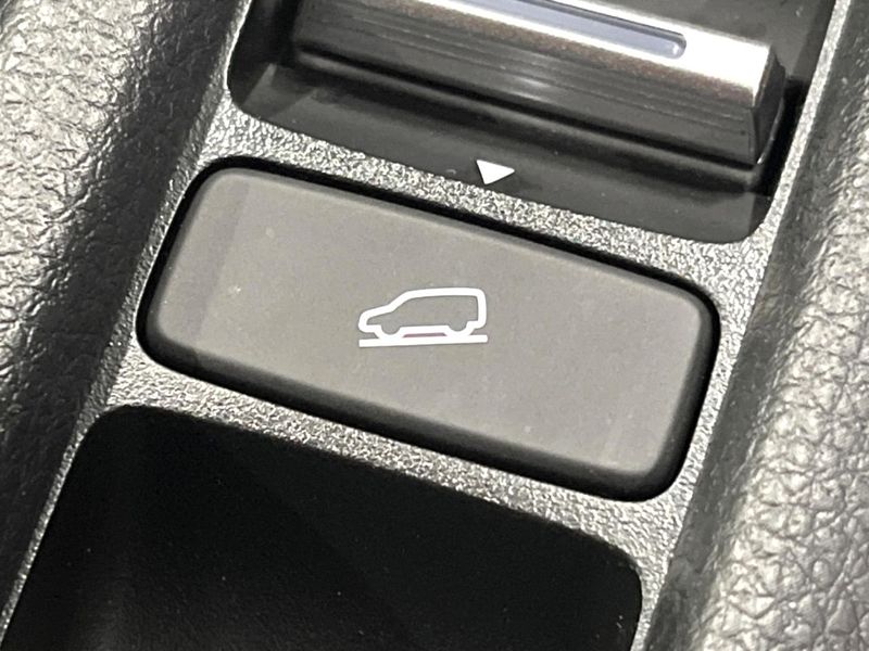 2024 Honda Vezel 6AA-RV5 (UW-6a657c34ae4af)[11]