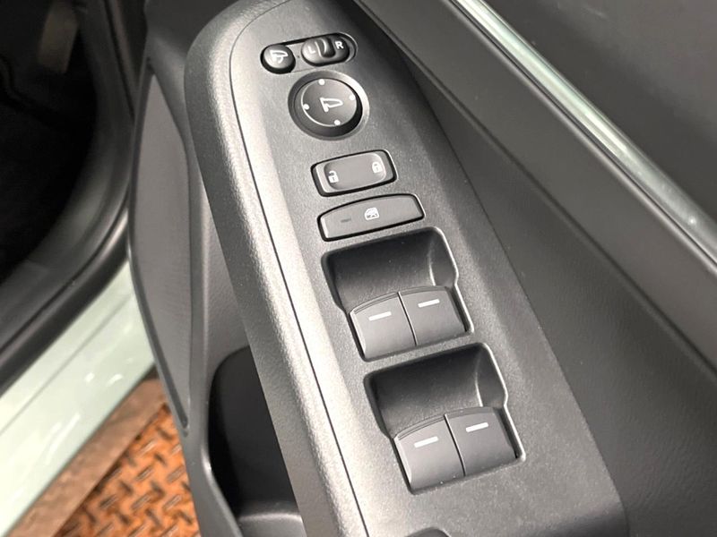 2024 Honda Vezel 6AA-RV5 (UW-6a657c34ae4af)[27]