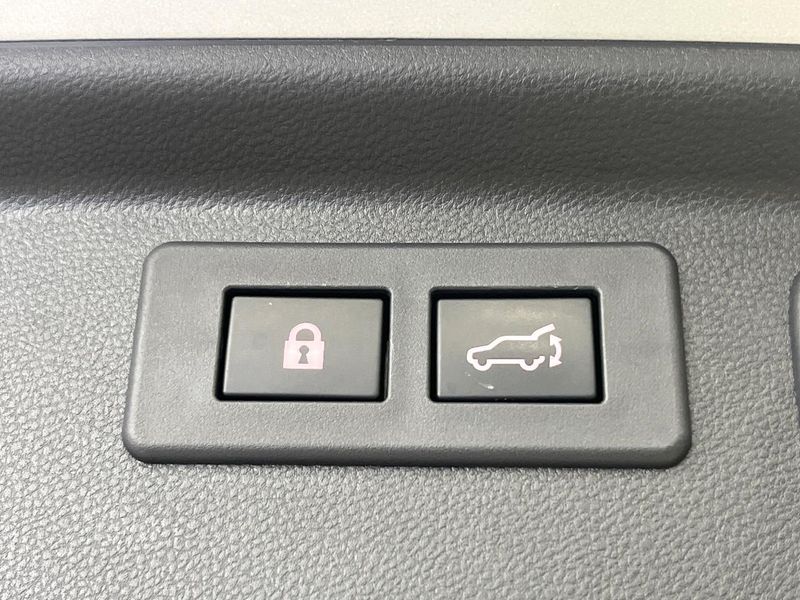 2018 Subaru Forester 5AA-SKE (UW-6a657c49ebd99)[23]