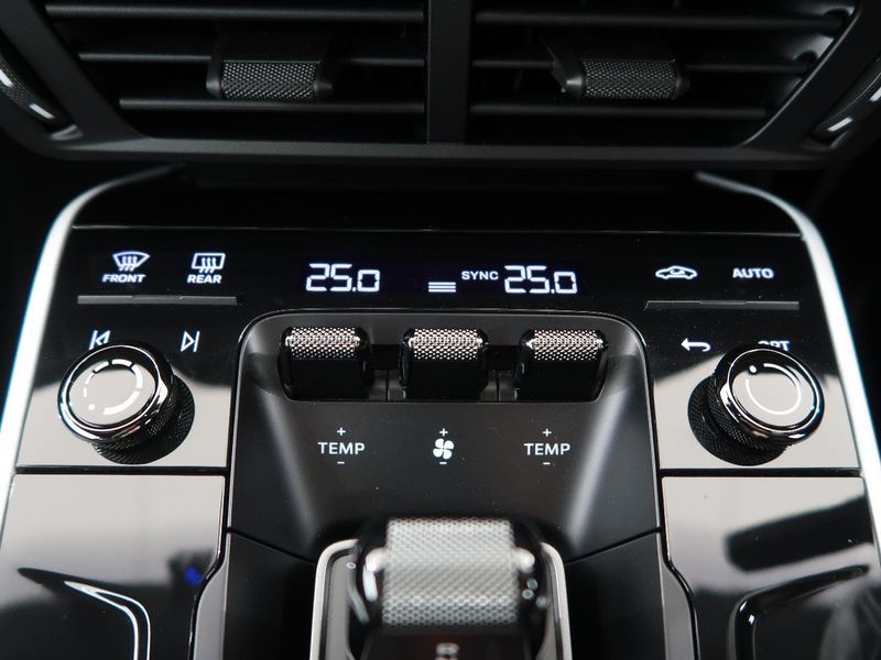 2024 Porsche 911 7BA-992SK1 (UW-6a657c8fe6fba)[22]