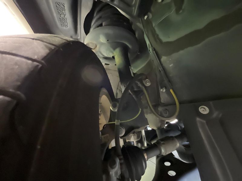 2015 Toyota Voxy DBA-ZRR80W (UW-6a657caa744e9)[7]