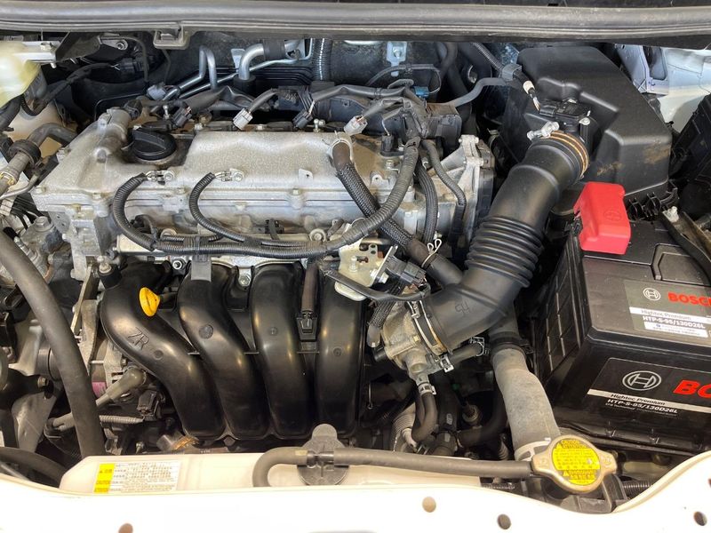 2015 Toyota Voxy DBA-ZRR80W (UW-6a657caa744e9)[4]