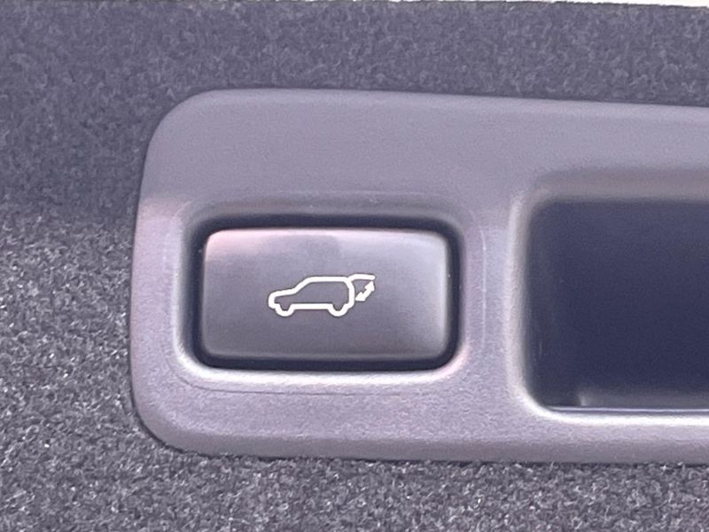 2018 Toyota Harrier DBA-ZSU60W (UW-6a657cbe38dae)[29]