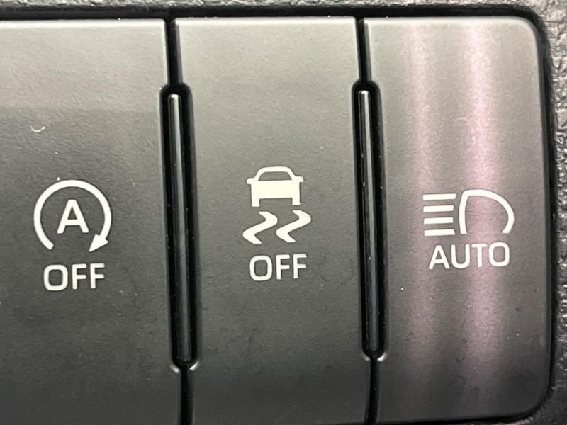 2018 Toyota Harrier DBA-ZSU60W (UW-6a657cbe38dae)[8]
