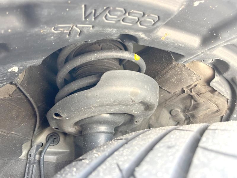 2019 Toyota C-HR DAA-ZYX10 (UW-6a657cff0b16b)[8]