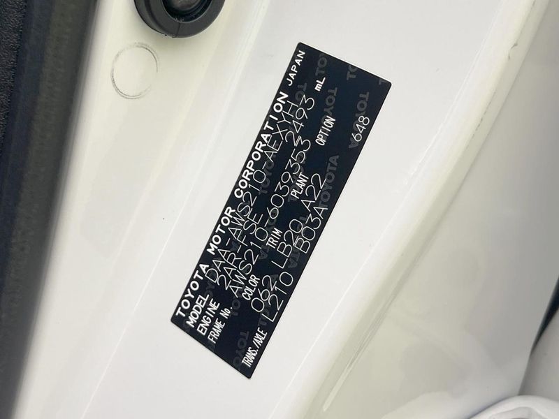2013 Toyota Crown Hybrid DAA-AWS210 (UW-6a66cab8032a2)[1]