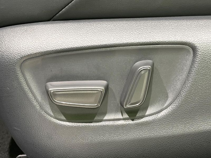 2020 Toyota Harrier Hybrid 6AA-AXUH85 (UW-6a66cacb2f8d1)[17]