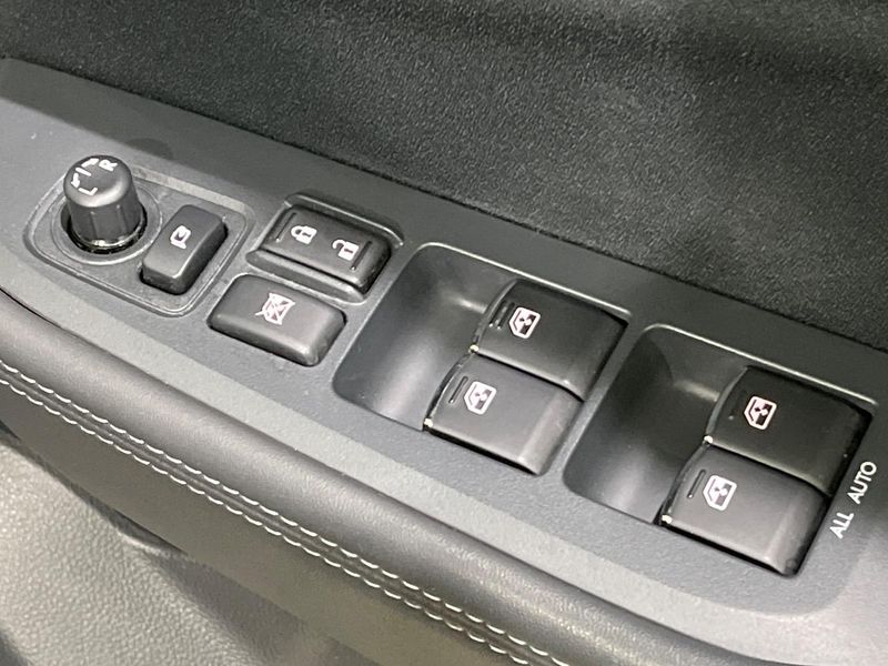 2016 Subaru Legacy Outback DBA-BS9 (UW-6a66cb14c341a)[17]