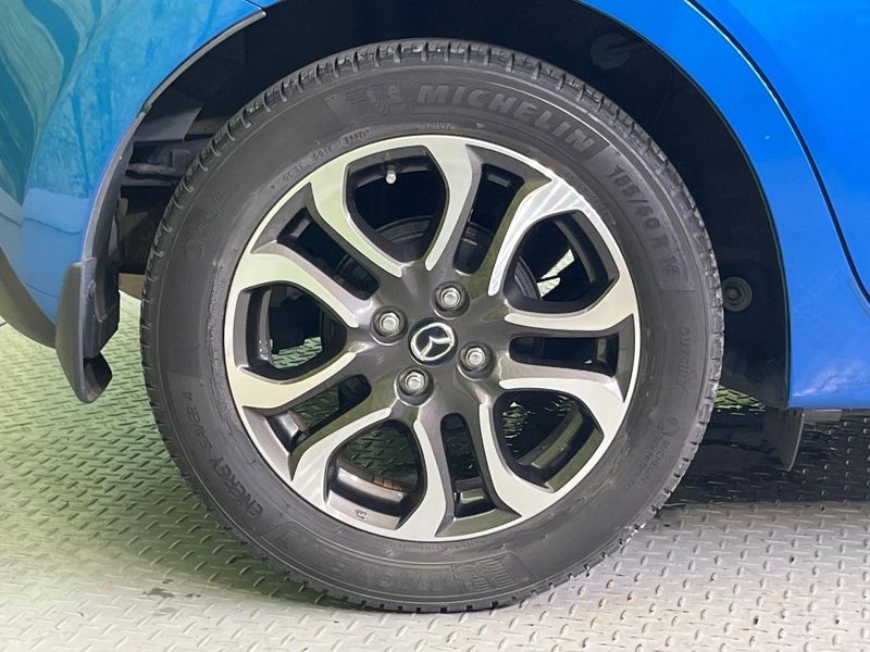 2016 Mazda Demio LDA-DJ5FS (UW-6a66cb2838c2c)[24]
