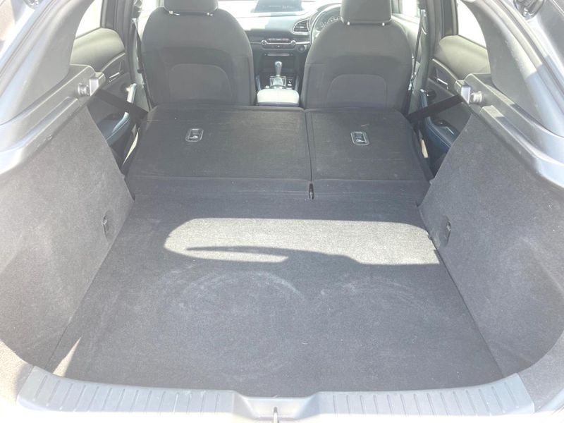 2023 Mazda CX-30 5AA-DMEJ3P (UW-6a66cb30e404b)[19]