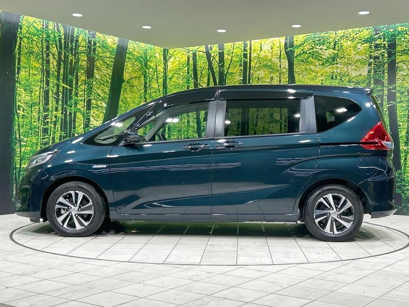 2018 Honda Freed hybrid DAA-GB7 (UW-6a66cb515f98b)[5]