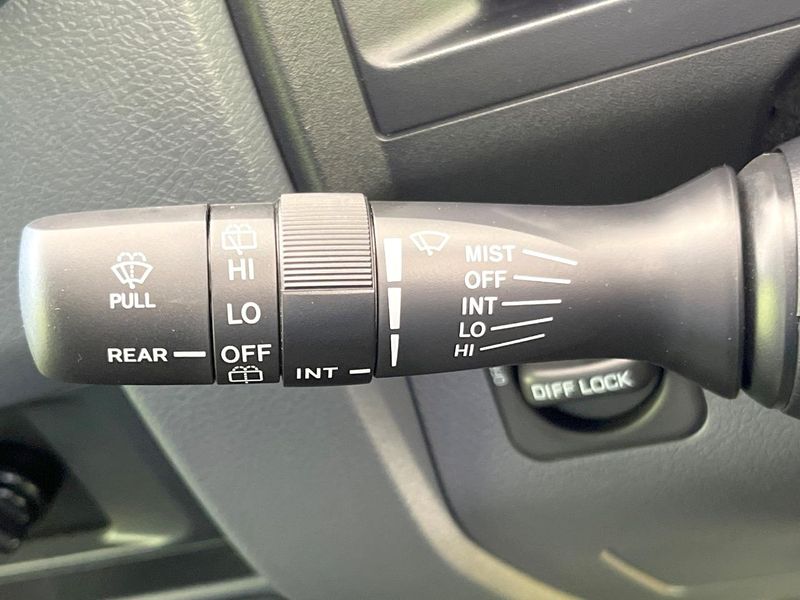 2025 Toyota Land Cruiser 70 3DA-GDJ76W (UW-6a66cb5bd132e)[25]