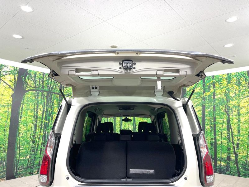 2017 Nissan Serena DAA-GFC27 (UW-6a66cb605b3dc)[26]