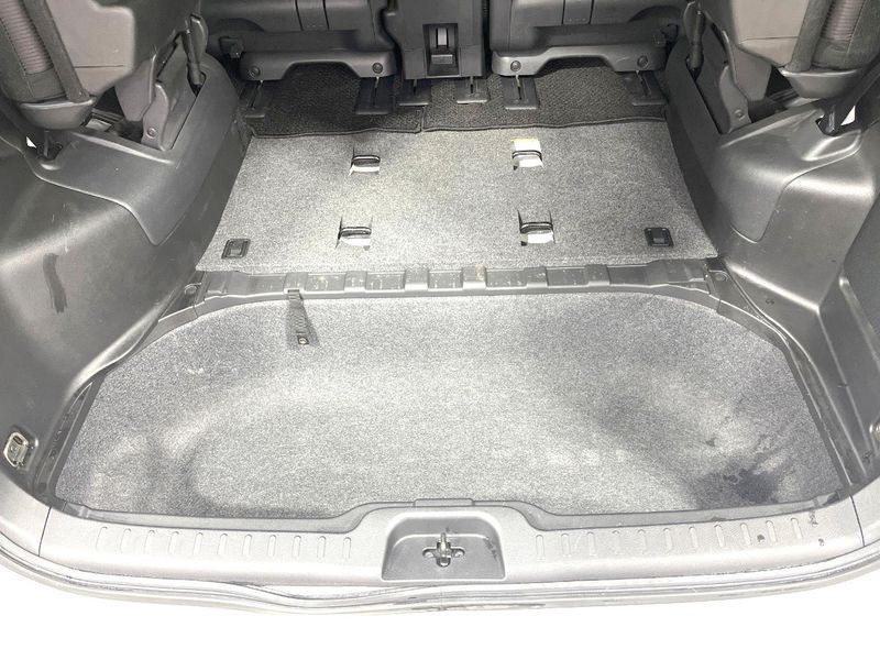 2017 Nissan Serena DAA-GFC27 (UW-6a66cb605b3dc)[28]