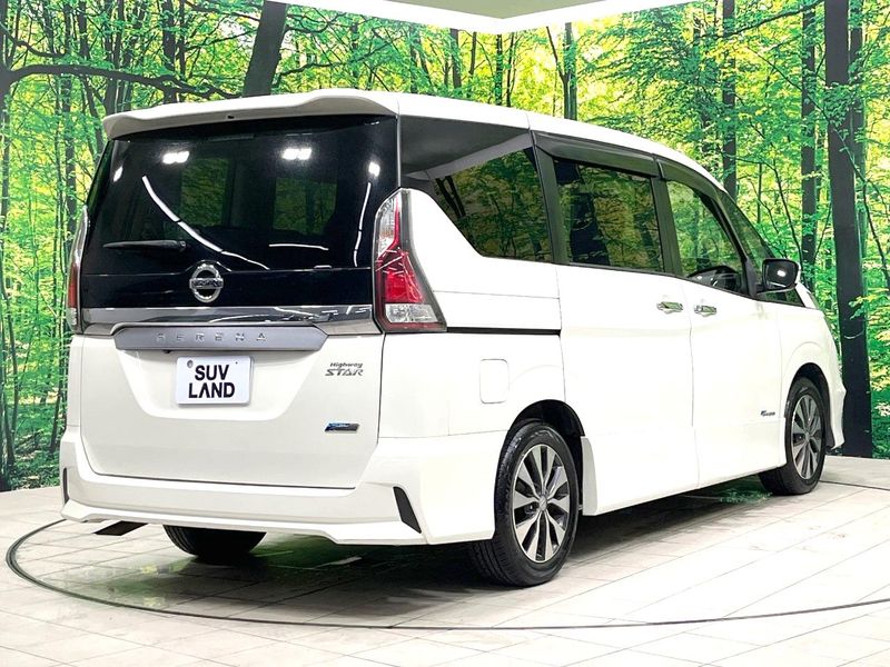 2017 Nissan Serena DAA-GFC27 (UW-6a66cb605b3dc)[23]