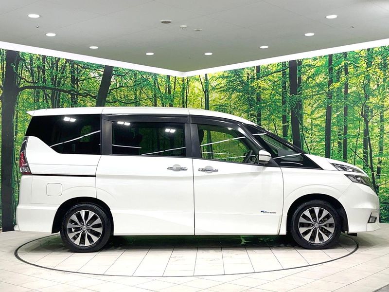 2017 Nissan Serena DAA-GFC27 (UW-6a66cb605b3dc)[24]