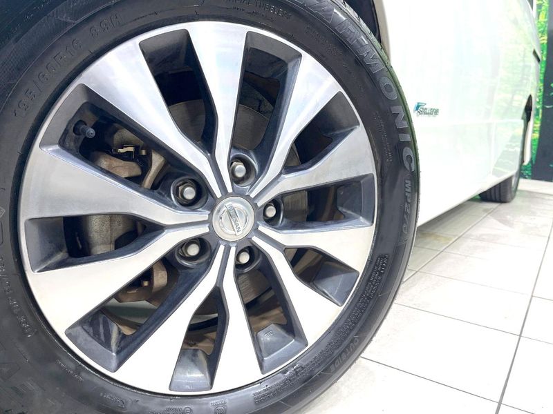 2017 Nissan Serena DAA-GFC27 (UW-6a66cb605b3dc)[12]