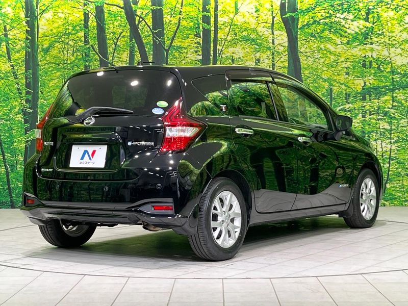 2017 Nissan Note DAA-HE12 (UW-6a66cb9659f4f)[16]