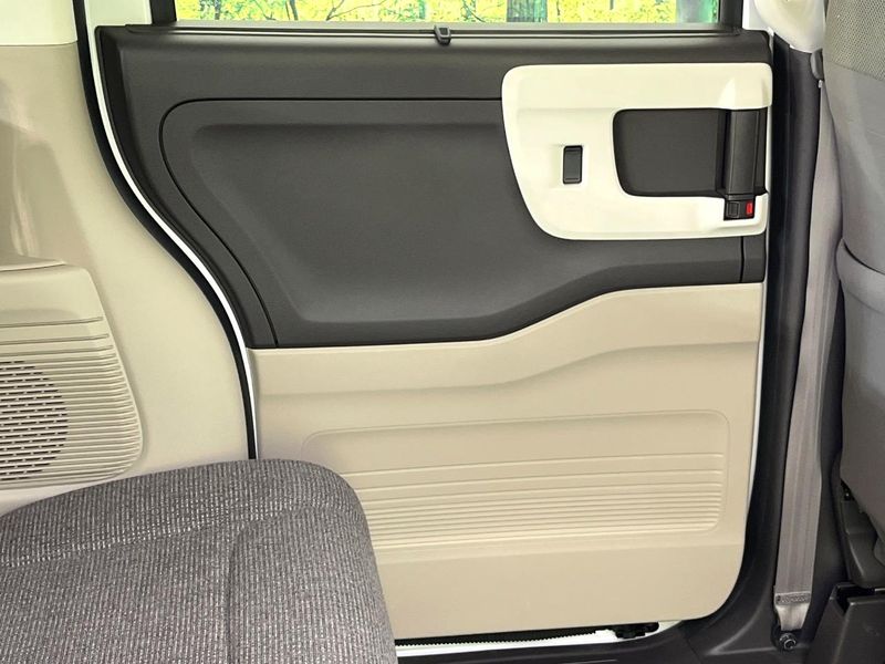 2018 Honda N-BOX DBA-JF3 (UW-6a66cbd8a66ae)[22]