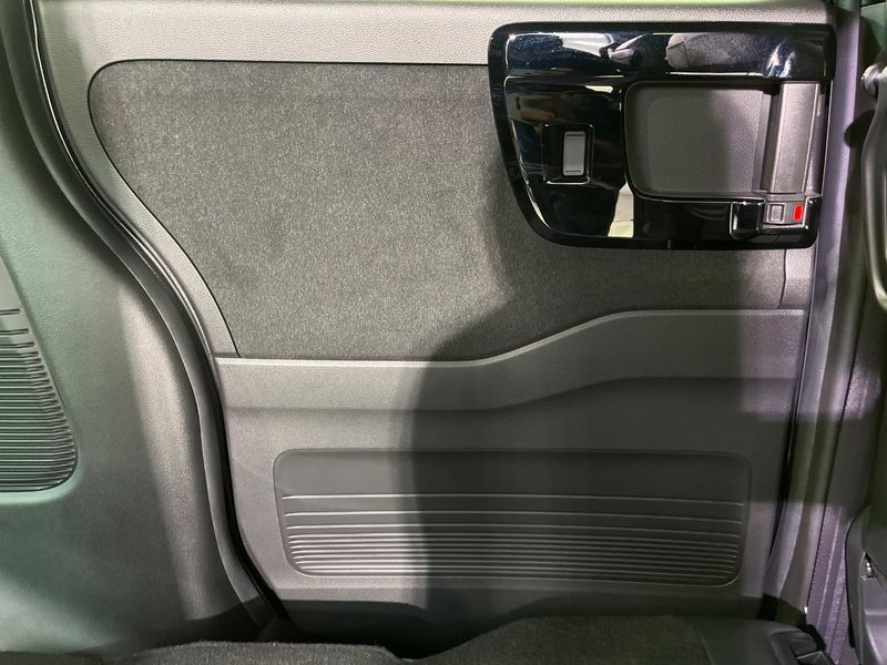 2022 Honda N-BOX CUSTOM 6BA-JF3 (UW-6a66cbe4f2d43)[16]