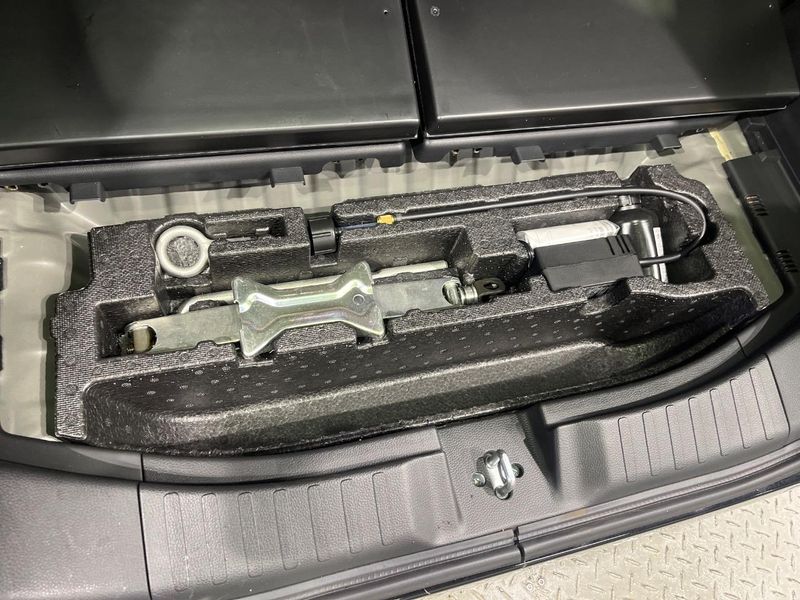 2021 Honda N-BOX CUSTOM 6BA-JF3 (UW-6a66cbe701331)[12]