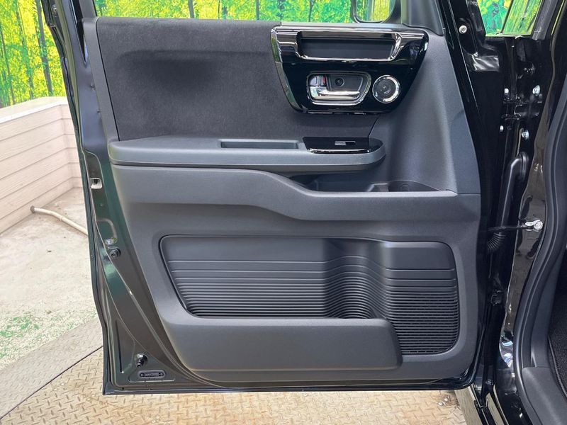 2021 Honda N-BOX CUSTOM 6BA-JF3 (UW-6a66cbe7ed5bd)[12]