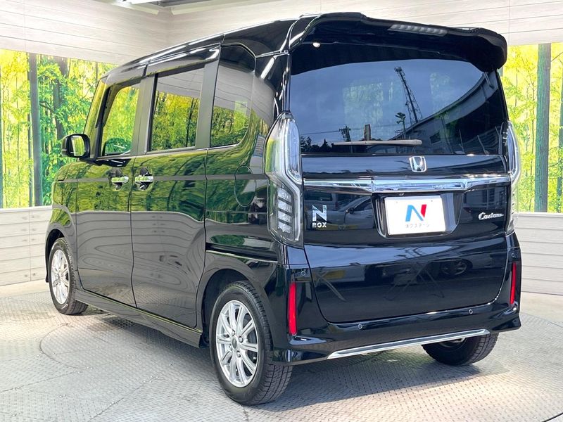 2022 Honda N-BOX CUSTOM 6BA-JF3 (UW-6a66cbef09801)[9]