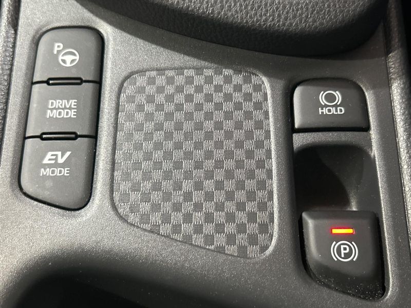 2022 Toyota Yaris Cross 6AA-MXPJ10 (UW-6a66cd1c733d8)[26]