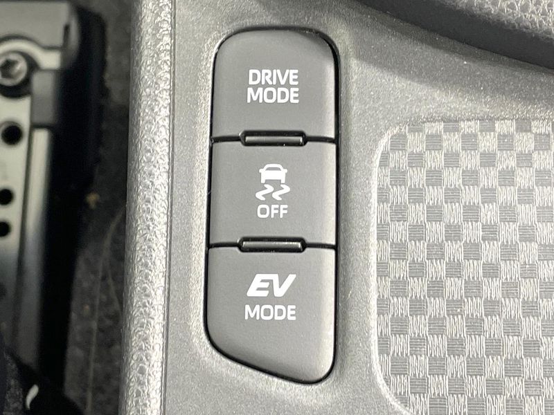 2023 Toyota Yaris Cross 6AA-MXPJ10 (UW-6a66cd1f9f461)[16]