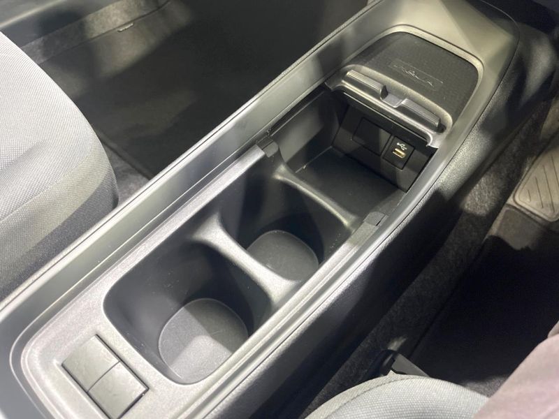 2023 Toyota Aqua 6AA-MXPK11 (UW-6a66cd29adf84)[26]