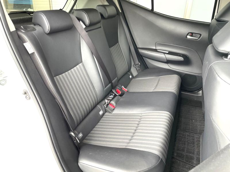 2021 Toyota Aqua 6AA-MXPK16 (UW-6a66cd2cc2eb1)[20]