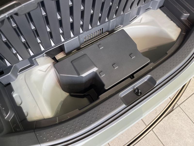 2024 Toyota Sienta 6AA-MXPL10G (UW-6a66cd3149296)[18]
