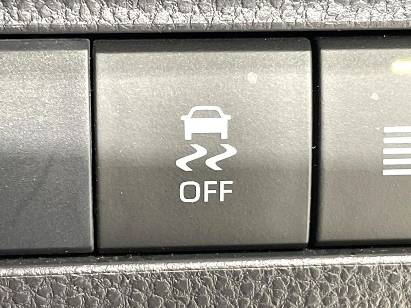 2020 Toyota Harrier 6BA-MXUA80 (UW-6a66cd38bde08)[25]