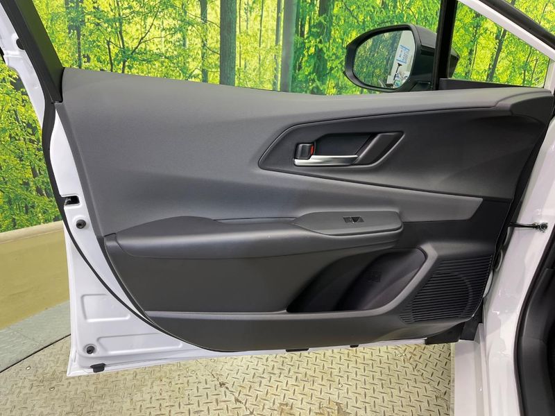 2024 Toyota Prius 6AA-MXWH60 (UW-6a66cd48a3b69)[15]