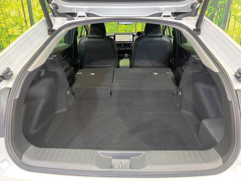 2024 Toyota Prius 6AA-MXWH60 (UW-6a66cd48a3b69)[9]