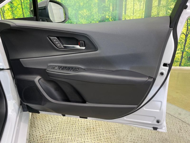 2024 Toyota Prius 6AA-MXWH60 (UW-6a66cd48a3b69)[25]