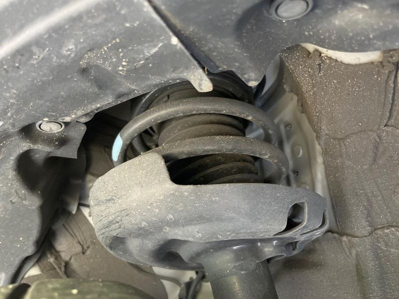 2023 Toyota Prius 6LA-MXWH61 (UW-6a66cd4d487e3)[14]