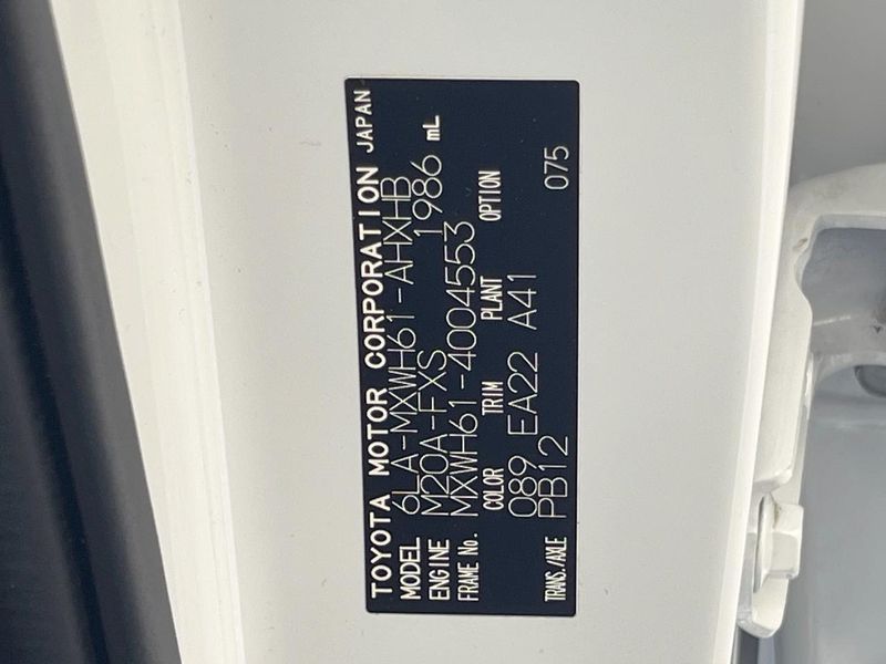 2023 Toyota Prius 6LA-MXWH61 (UW-6a66cd4d487e3)[1]