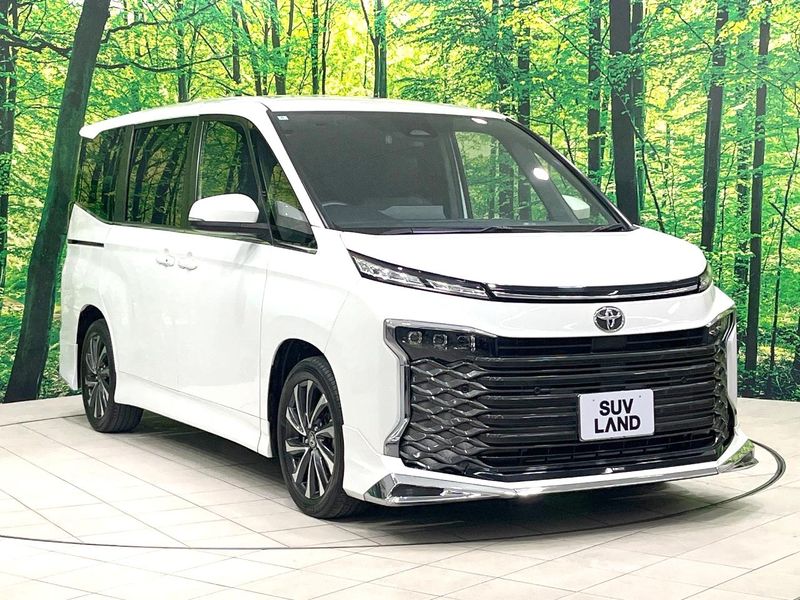 2022 Toyota Voxy 6BA-MZRA90W (UW-6a66cd52f0dd6)[25]