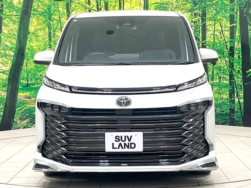 2022 Toyota Voxy 6BA-MZRA90W (UW-6a66cd52f0dd6)[18]