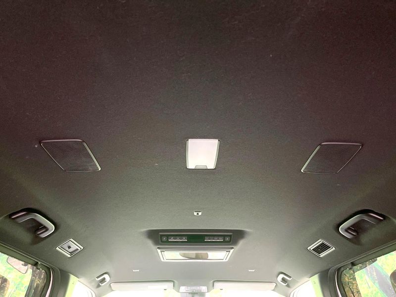 2022 Toyota Voxy 6BA-MZRA90W (UW-6a66cd52f0dd6)[29]