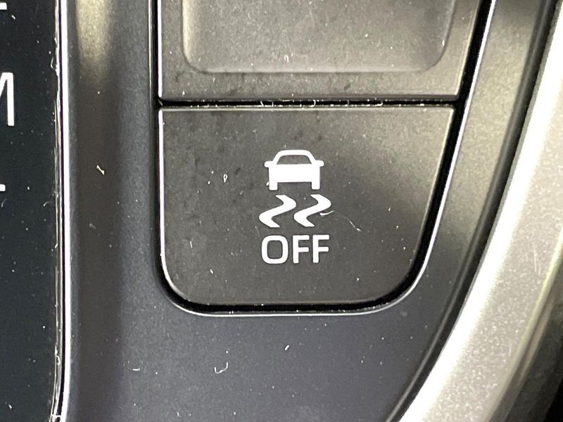 2023 Toyota Noah 6BA-MZRA90W (UW-6a66cd577296c)[25]