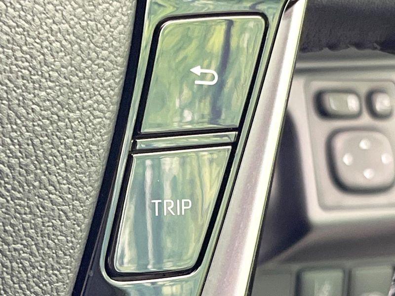 2019 Toyota Aqua DAA-NHP10H (UW-6a66cd6c46437)[14]